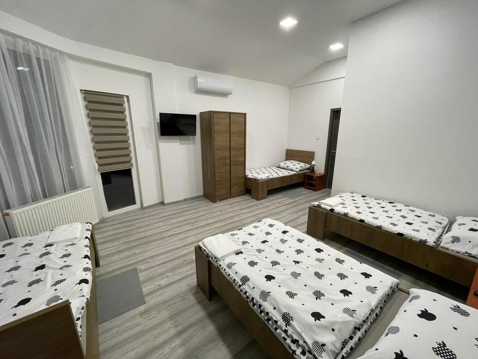 Hotel Alom Vendeghaz Dunaújváros Exterior foto
